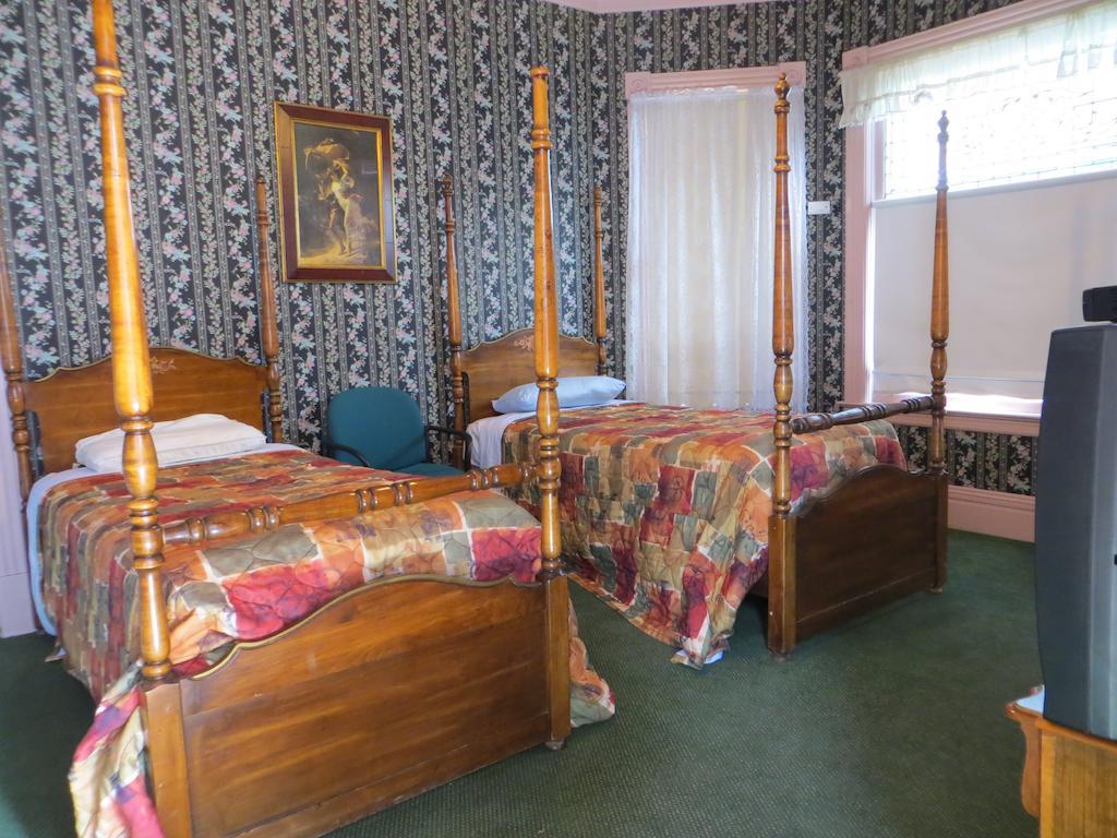 Irwin Street Inn Hanford Quarto foto