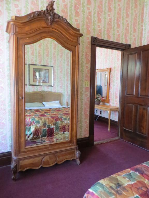 Irwin Street Inn Hanford Quarto foto